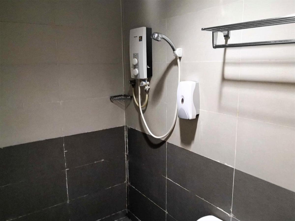 Hotel Bliss Skudai Extérieur photo